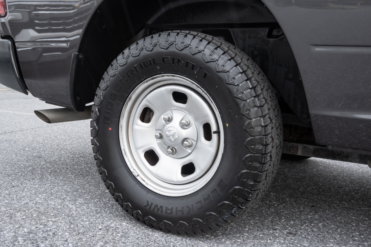 RAM 1500 Classic Tradesman 4x2 Reg Cab 8' Box 2019