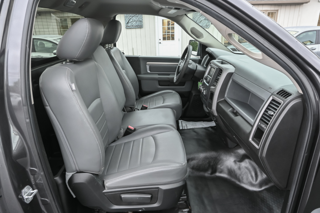 RAM 1500 Classic Tradesman 4x2 Reg Cab 8' Box 2019
