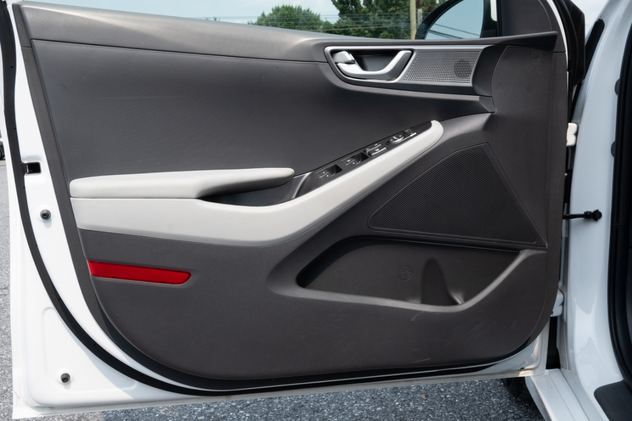Hyundai Ioniq Hybrid Blue Hatchback 2021