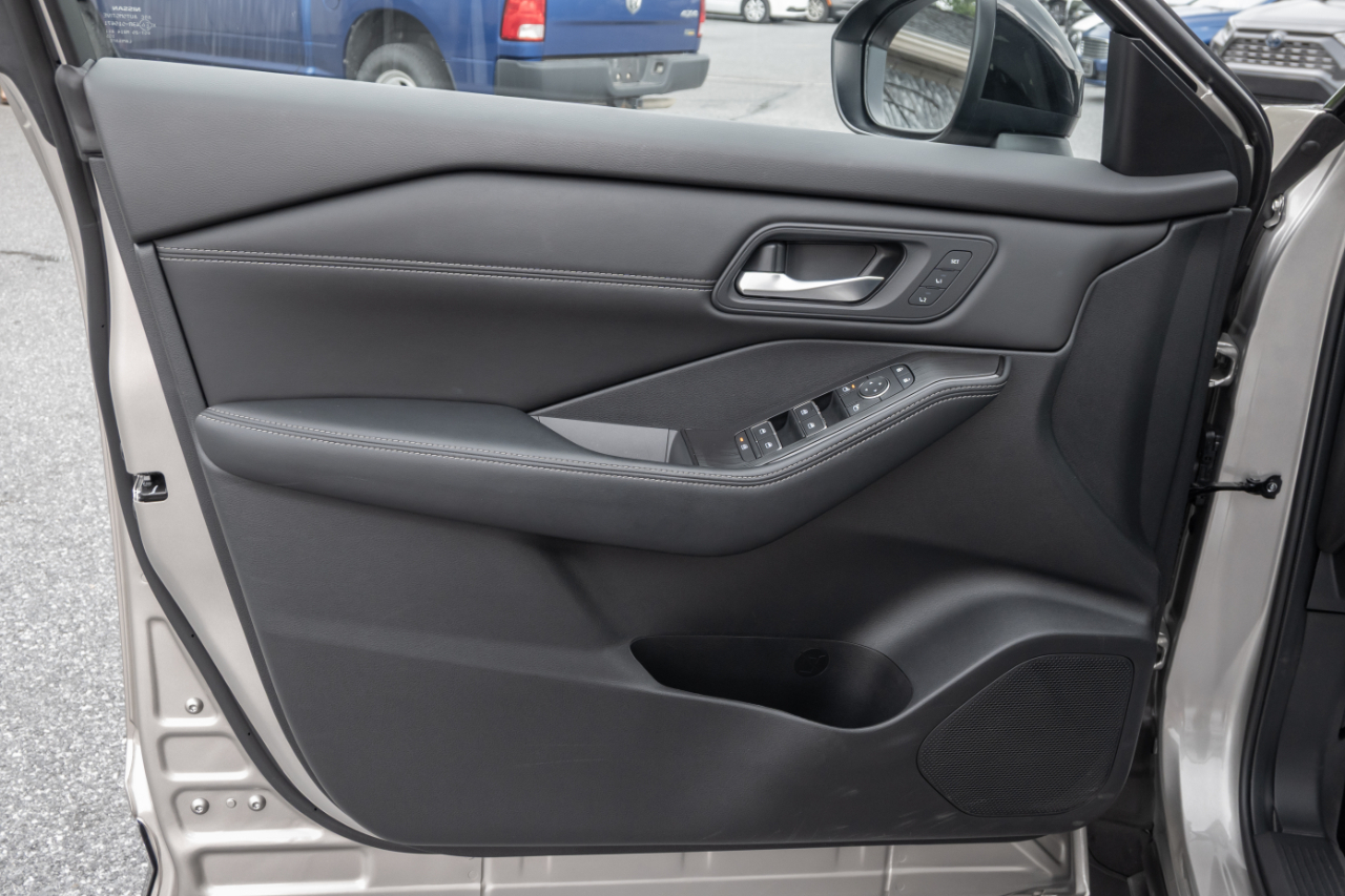 Nissan Rogue AWD SL 2025