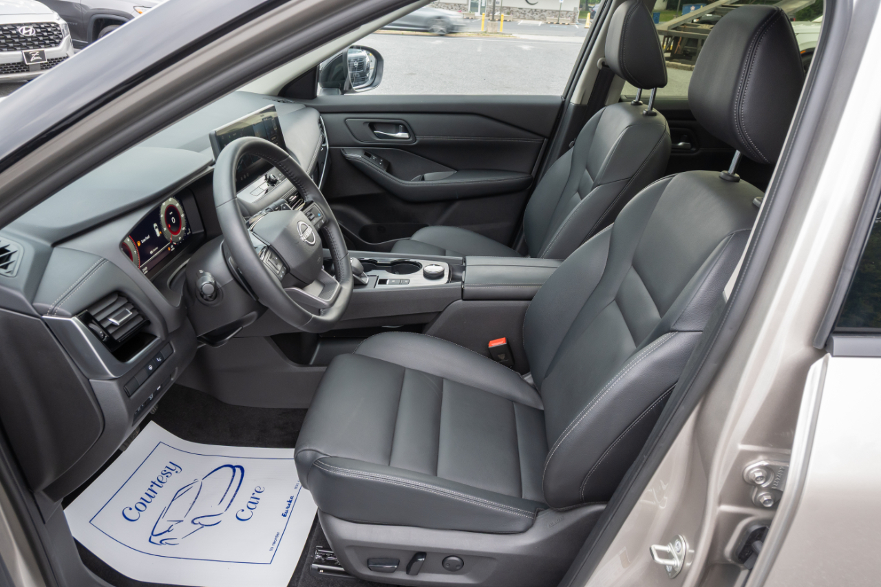 Nissan Rogue AWD SL 2025