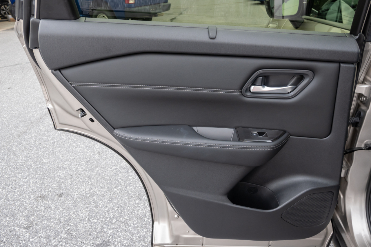 Nissan Rogue AWD SL 2025