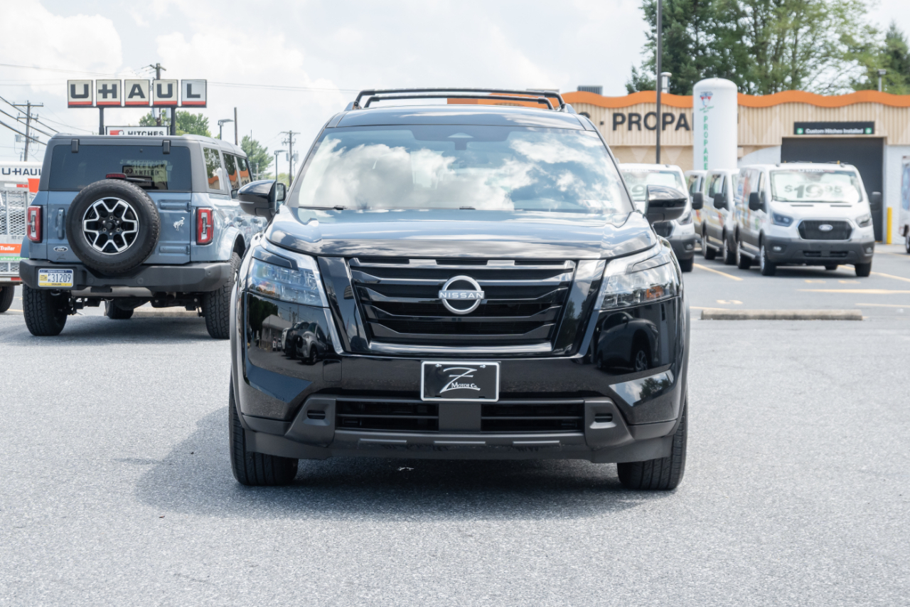 Nissan Pathfinder SV 4WD 2024