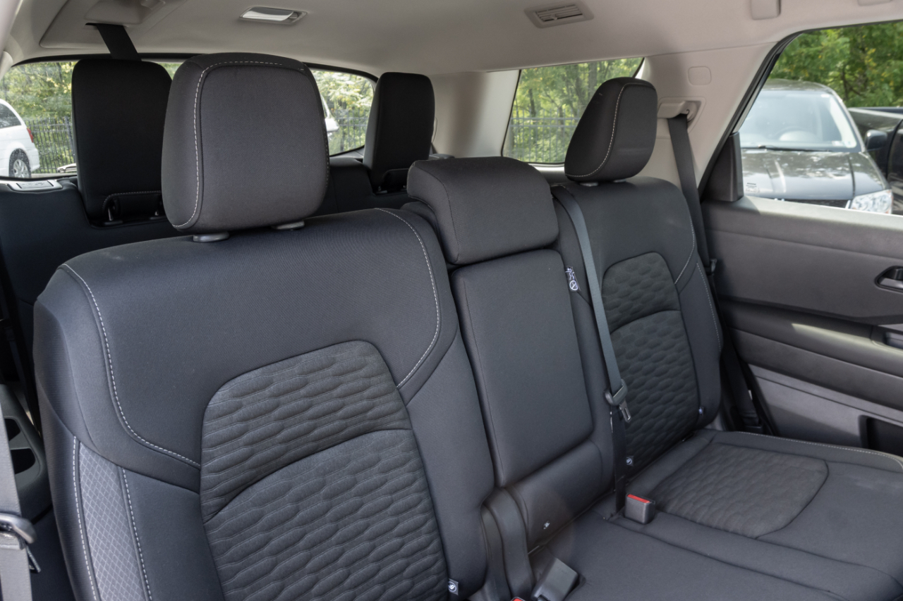 Nissan Pathfinder SV 4WD 2024