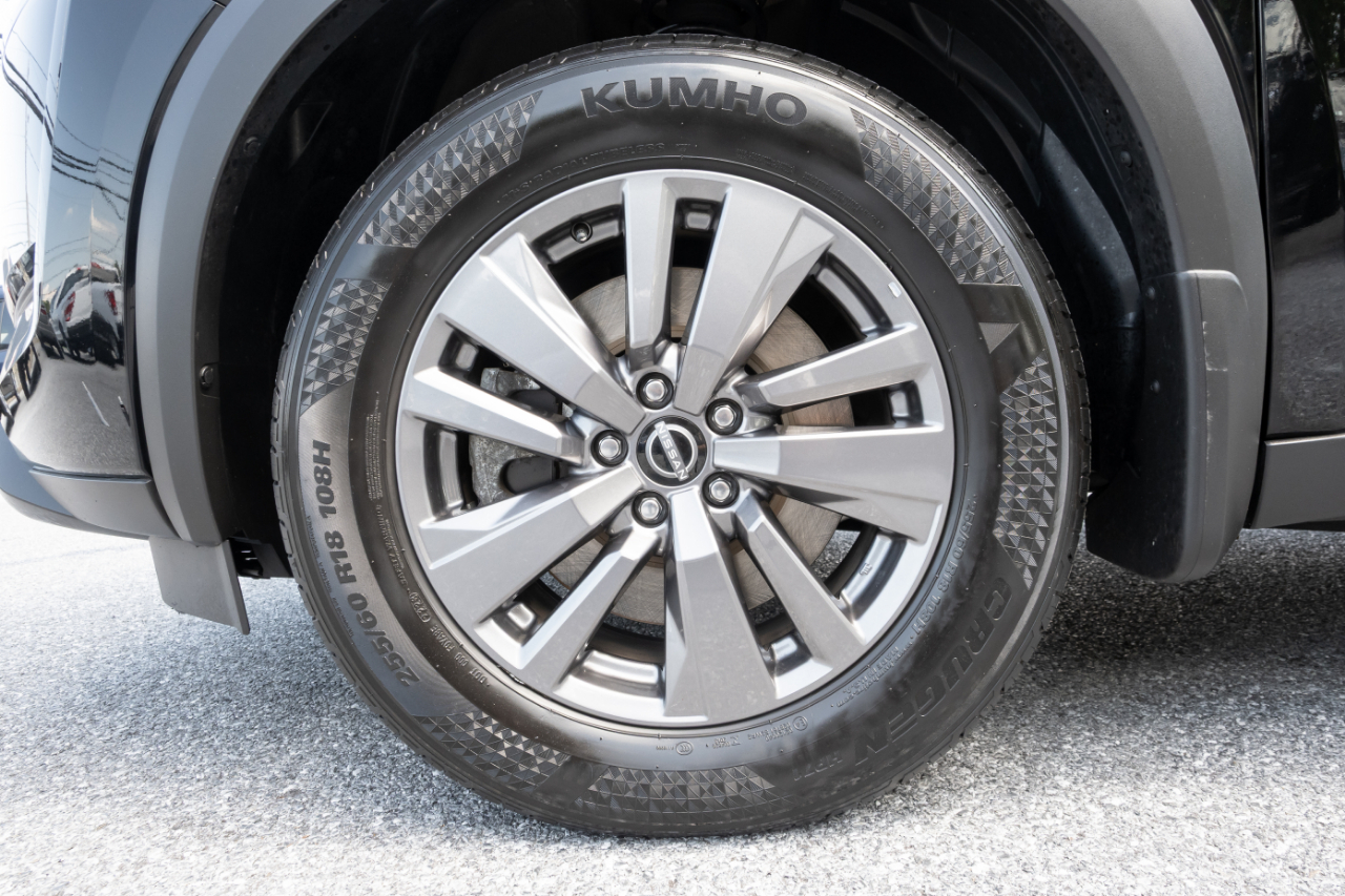 Nissan Pathfinder SV 4WD 2024
