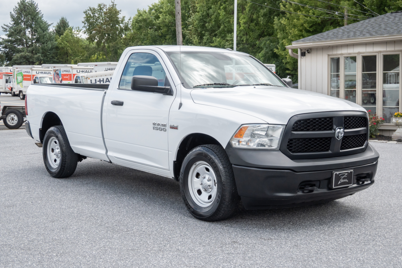 RAM 1500 4WD Reg Cab 140.5" Tradesman 2016