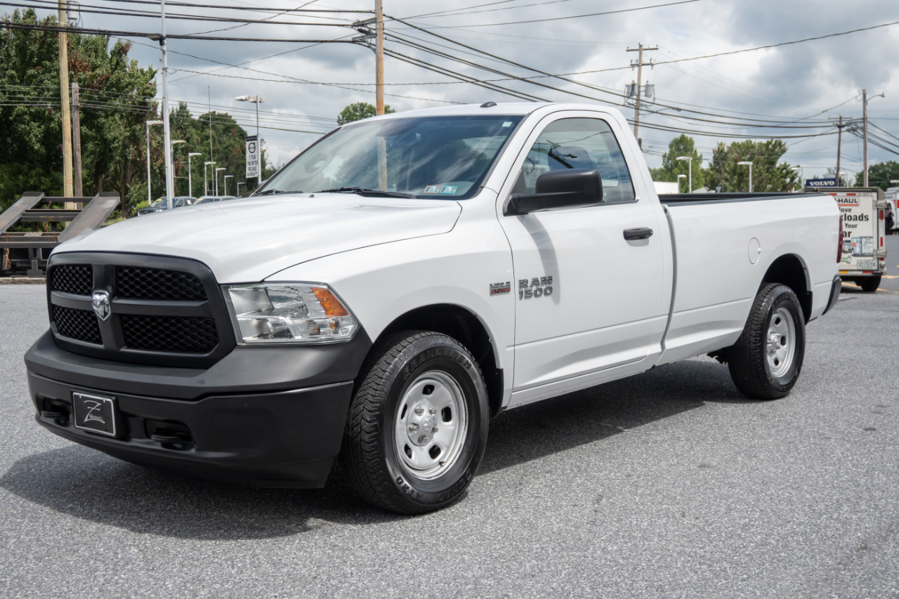 RAM 1500 4WD Reg Cab 140.5" Tradesman 2016