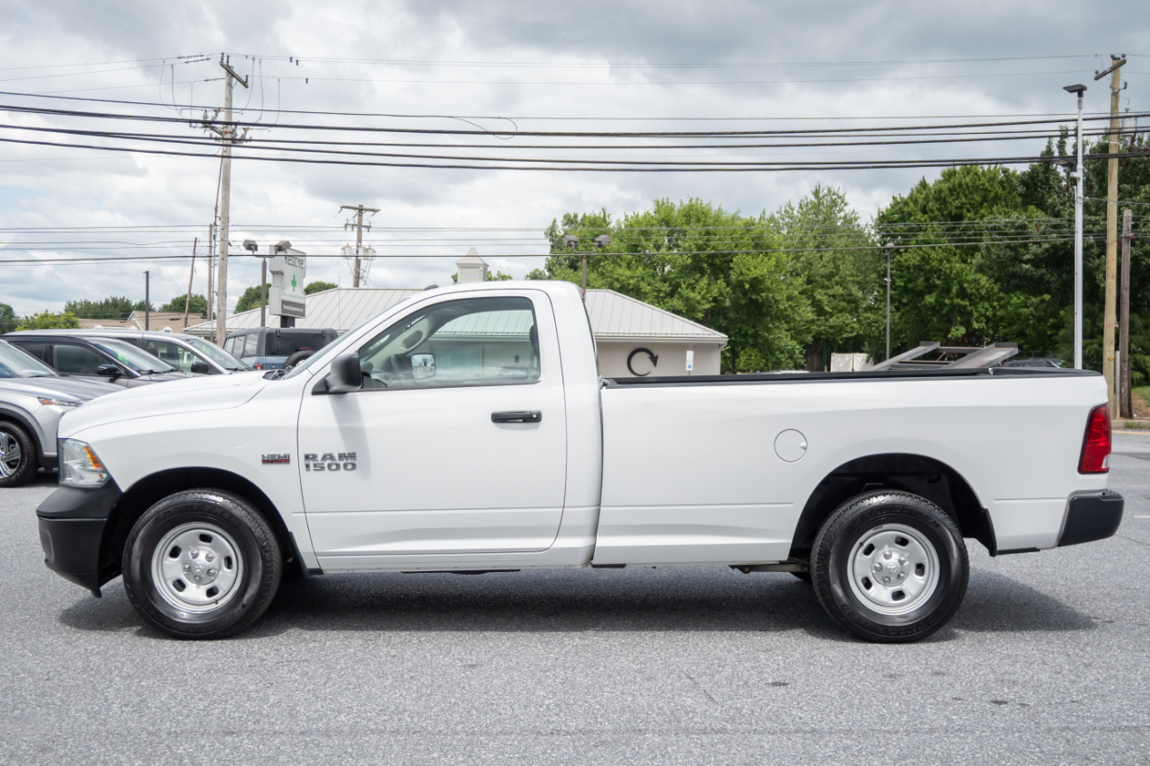 RAM 1500 4WD Reg Cab 140.5" Tradesman 2016