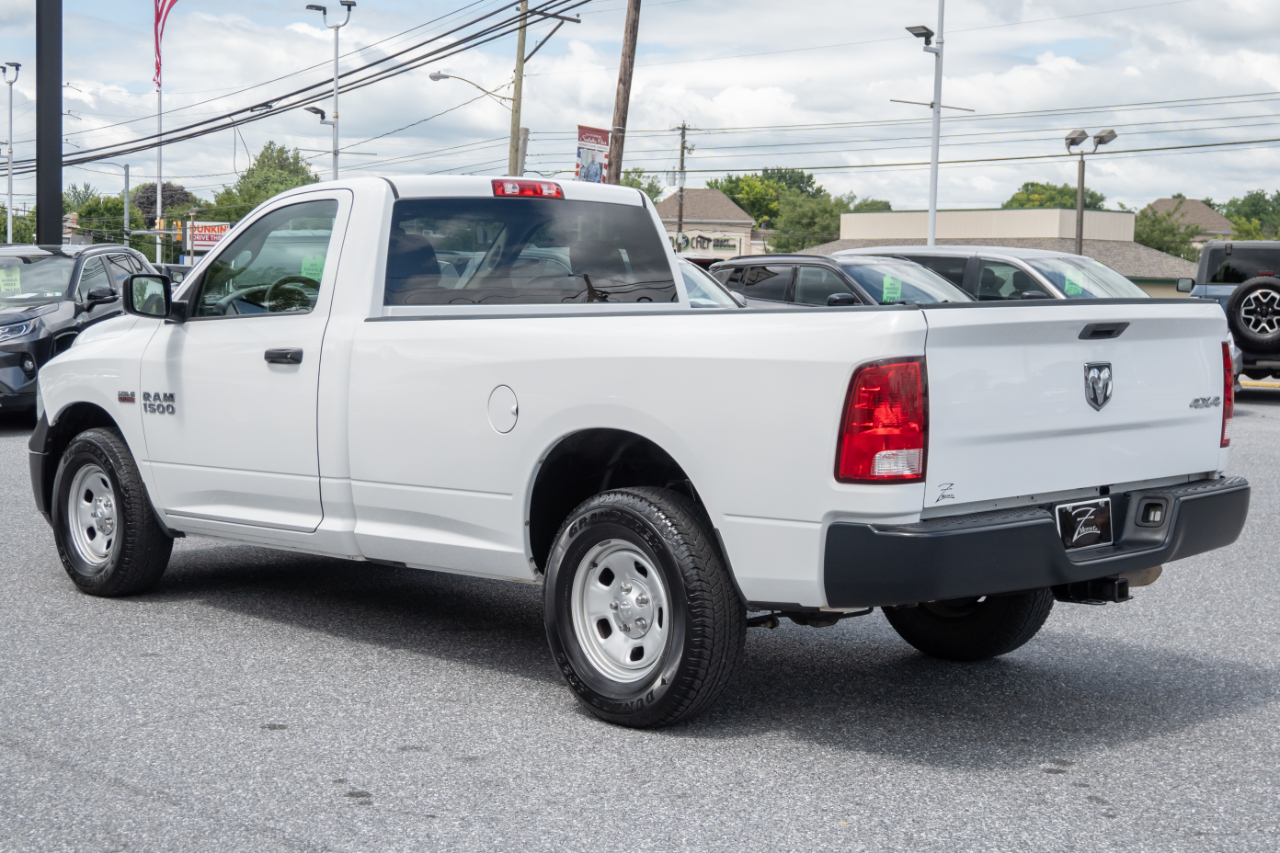 RAM 1500 4WD Reg Cab 140.5" Tradesman 2016