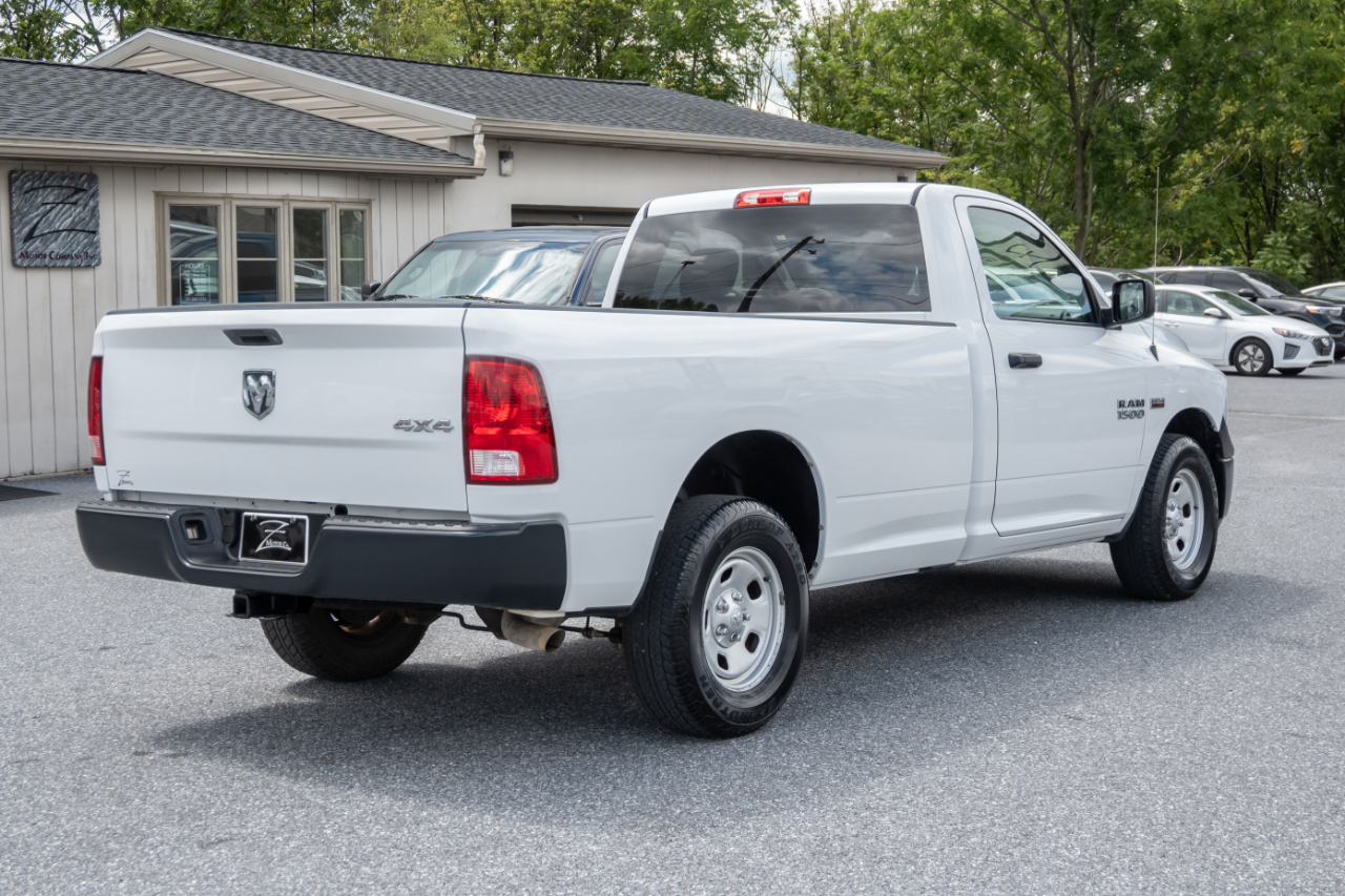 RAM 1500 4WD Reg Cab 140.5" Tradesman 2016