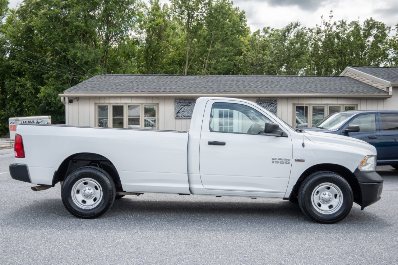 RAM 1500 4WD Reg Cab 140.5" Tradesman 2016