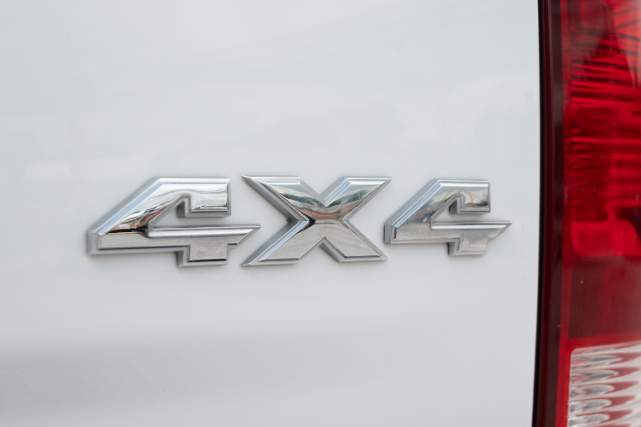 RAM 1500 4WD Reg Cab 140.5" Tradesman 2016