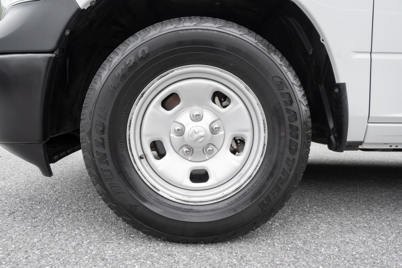 RAM 1500 4WD Reg Cab 140.5" Tradesman 2016
