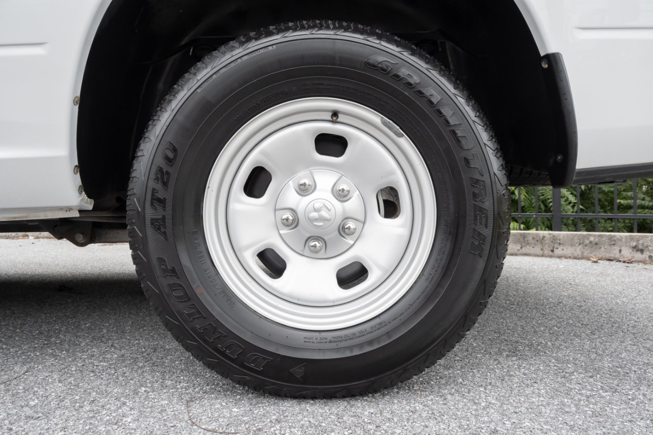 RAM 1500 4WD Reg Cab 140.5" Tradesman 2016