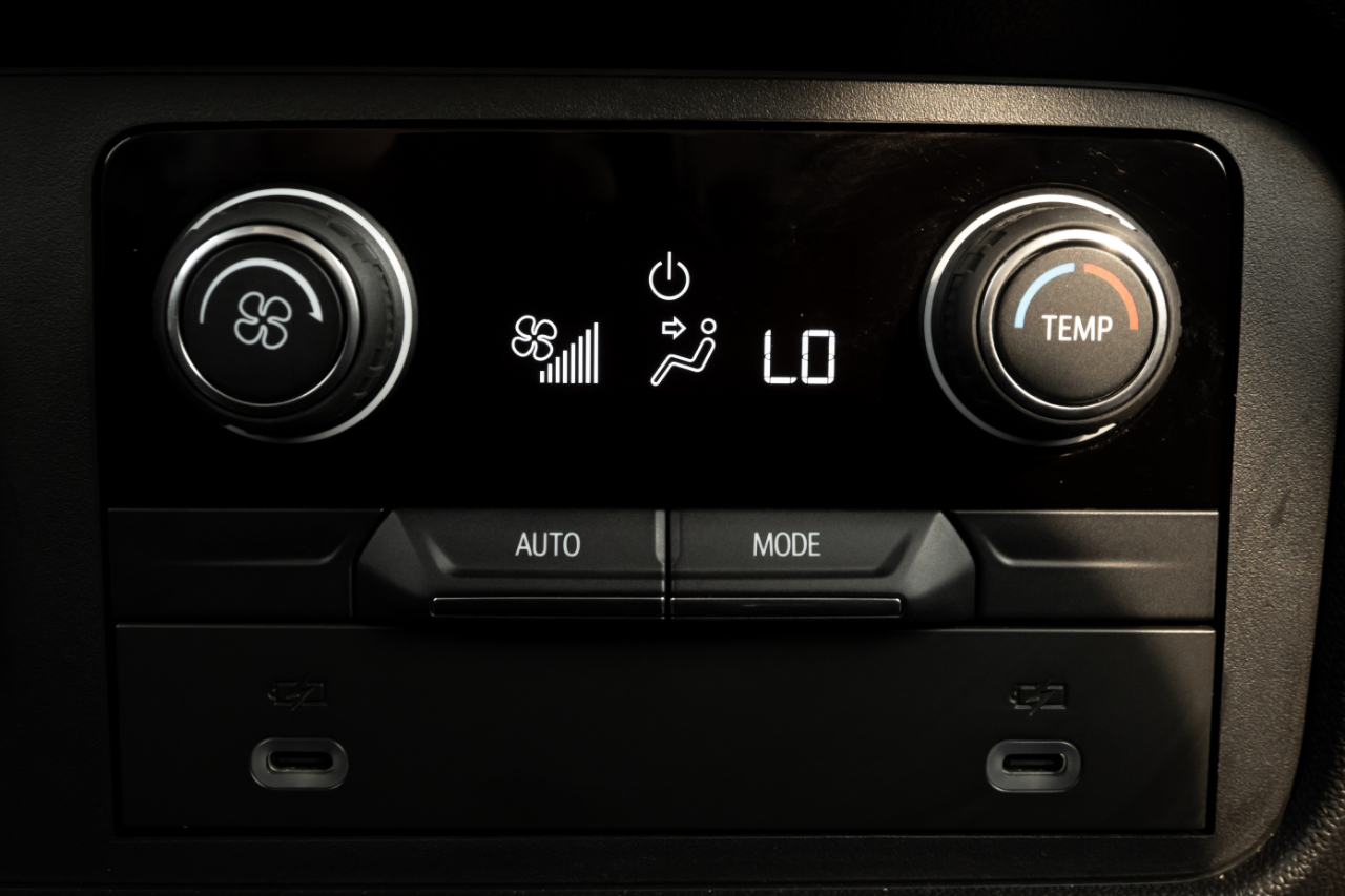 Chevrolet Tahoe 4WD 4dr Commercial 2023