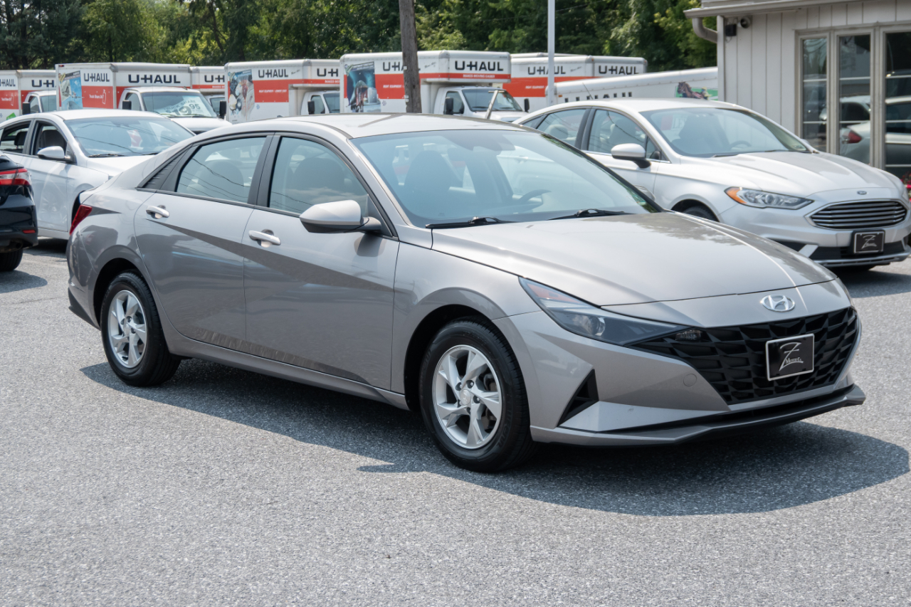 Hyundai Elantra SE 2023
