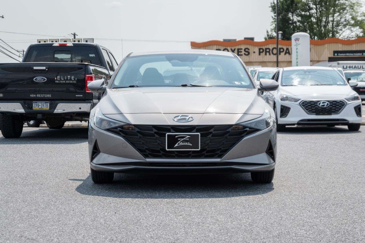 Hyundai Elantra SE 2023