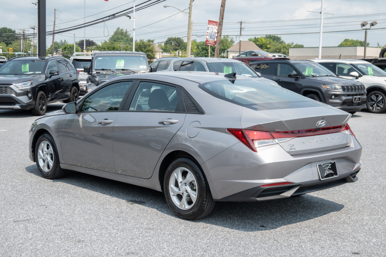 Hyundai Elantra SE 2023