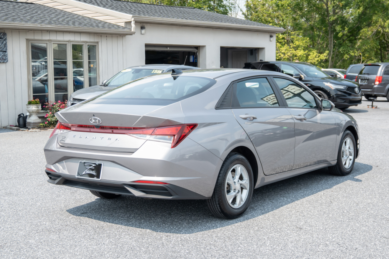 Hyundai Elantra SE 2023