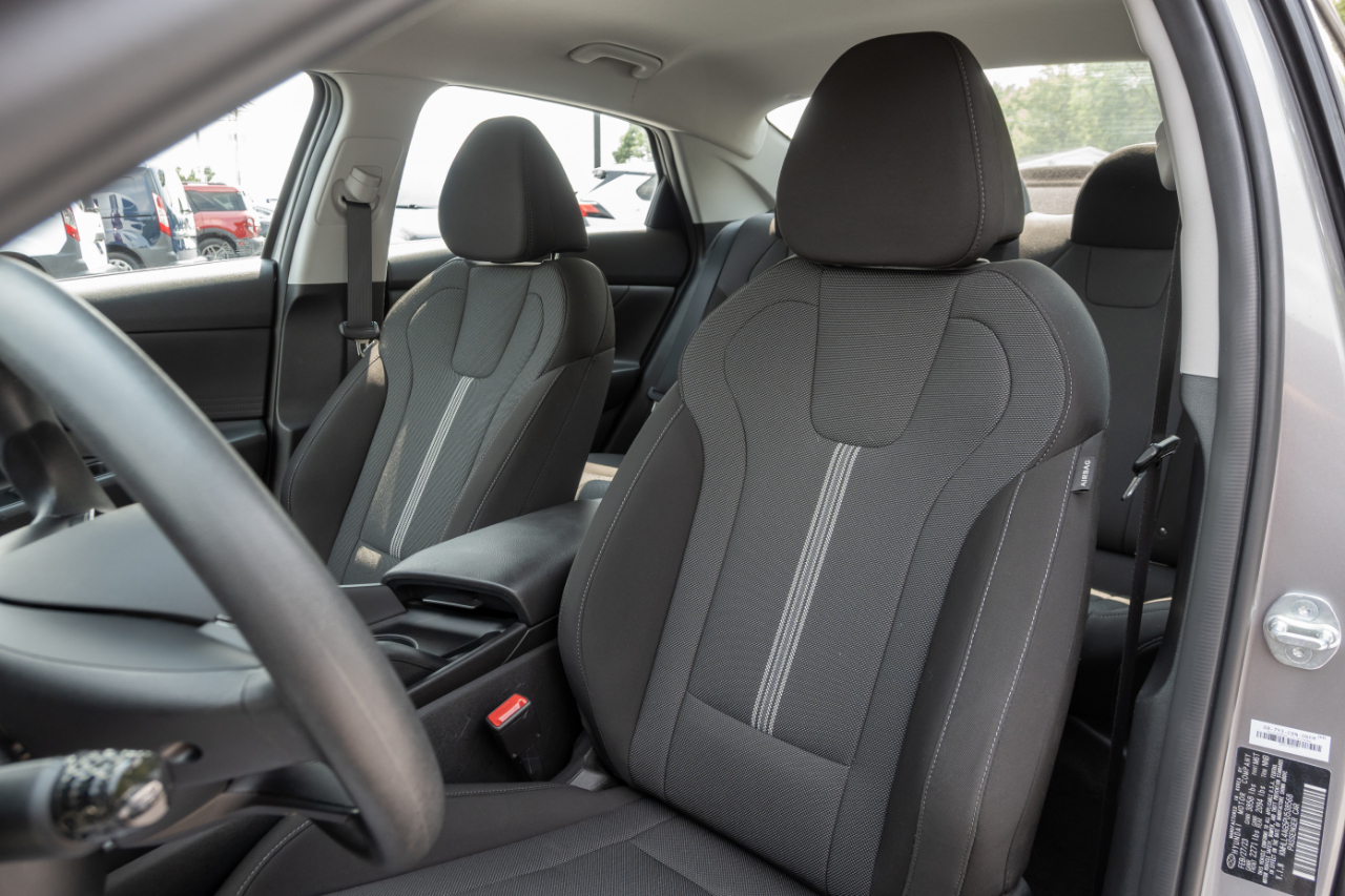 Hyundai Elantra SE 2023