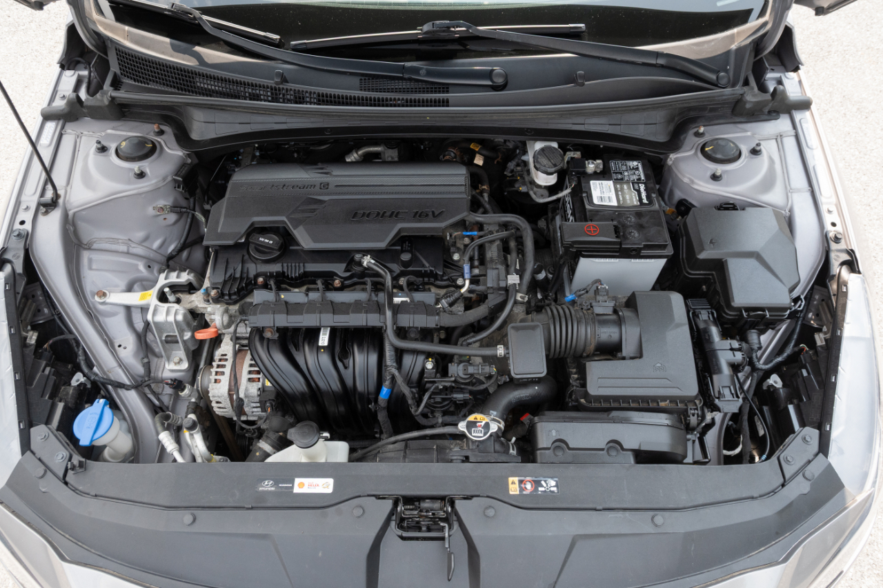 Hyundai Elantra SE 2023
