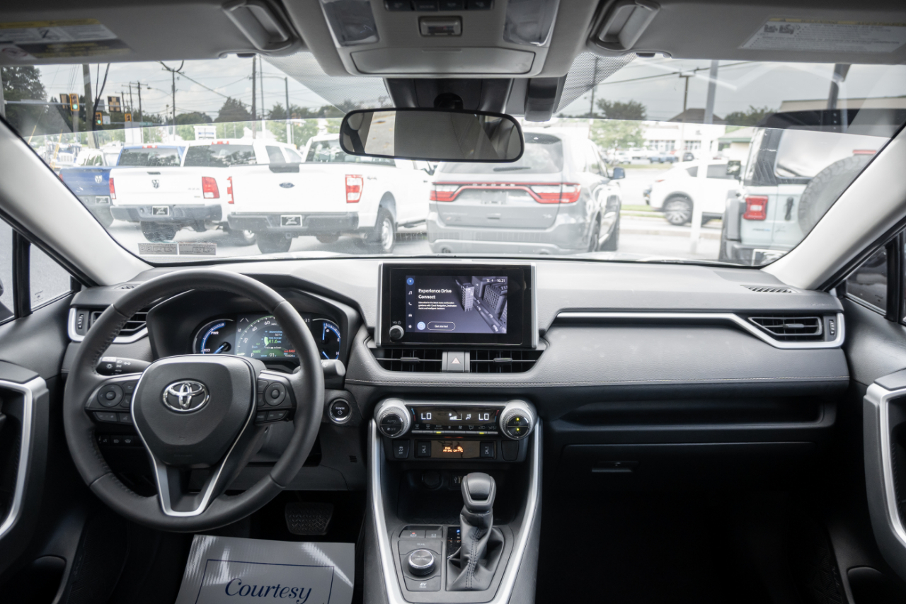 Toyota RAV4 Hybrid XLE AWD (Natl) 2023