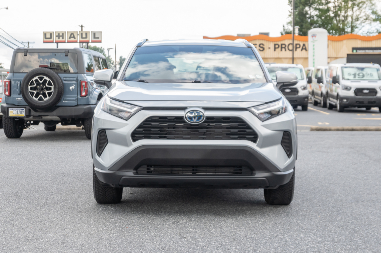 Toyota RAV4 Hybrid XLE AWD (Natl) 2023