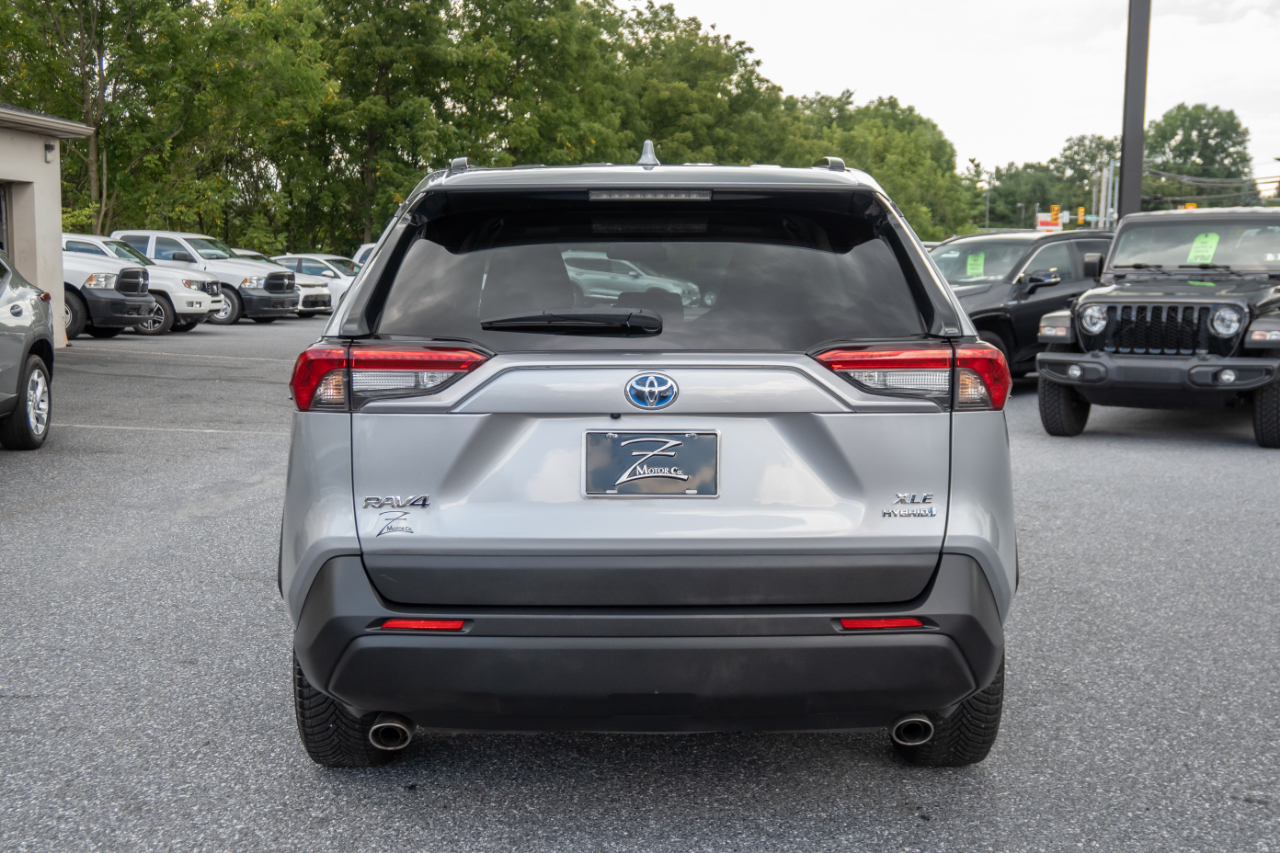 Toyota RAV4 Hybrid XLE AWD (Natl) 2023