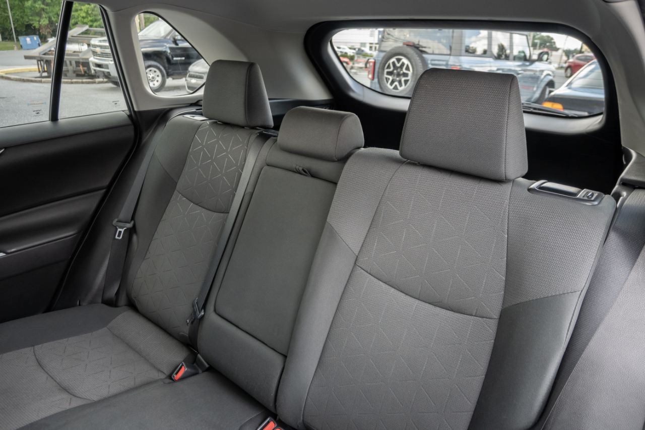 Toyota RAV4 Hybrid XLE AWD (Natl) 2023