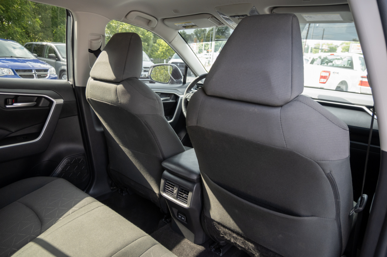 Toyota RAV4 Hybrid XLE AWD (Natl) 2023