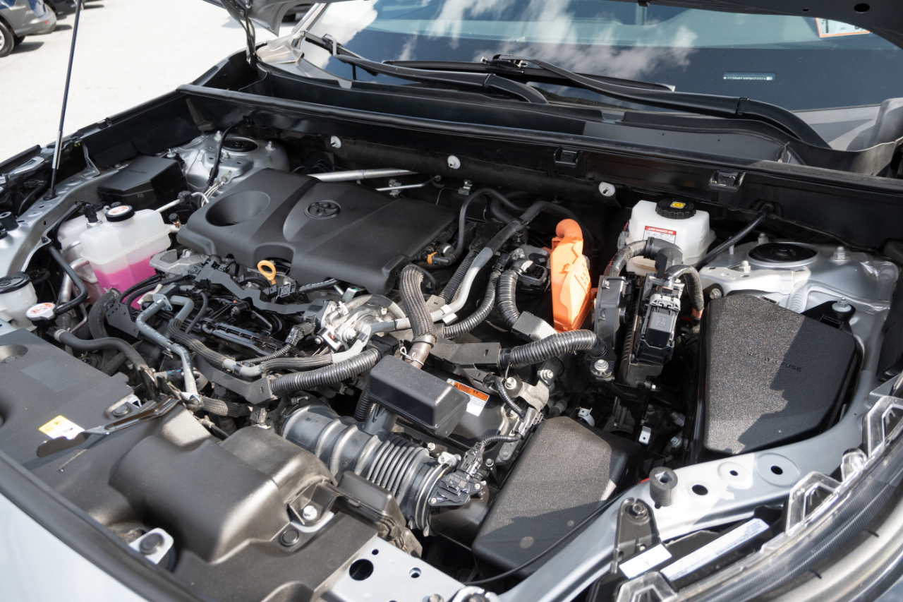 Toyota RAV4 Hybrid XLE AWD (Natl) 2023