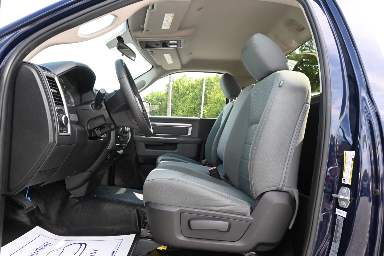 RAM 1500 Tradesman 4x2 Reg Cab 8' Box 2018