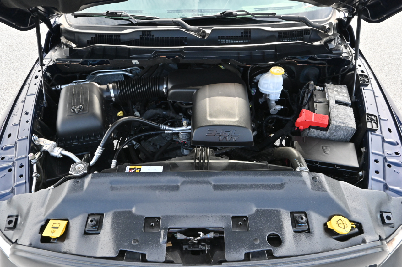 RAM 1500 Tradesman 4x2 Reg Cab 8' Box 2018