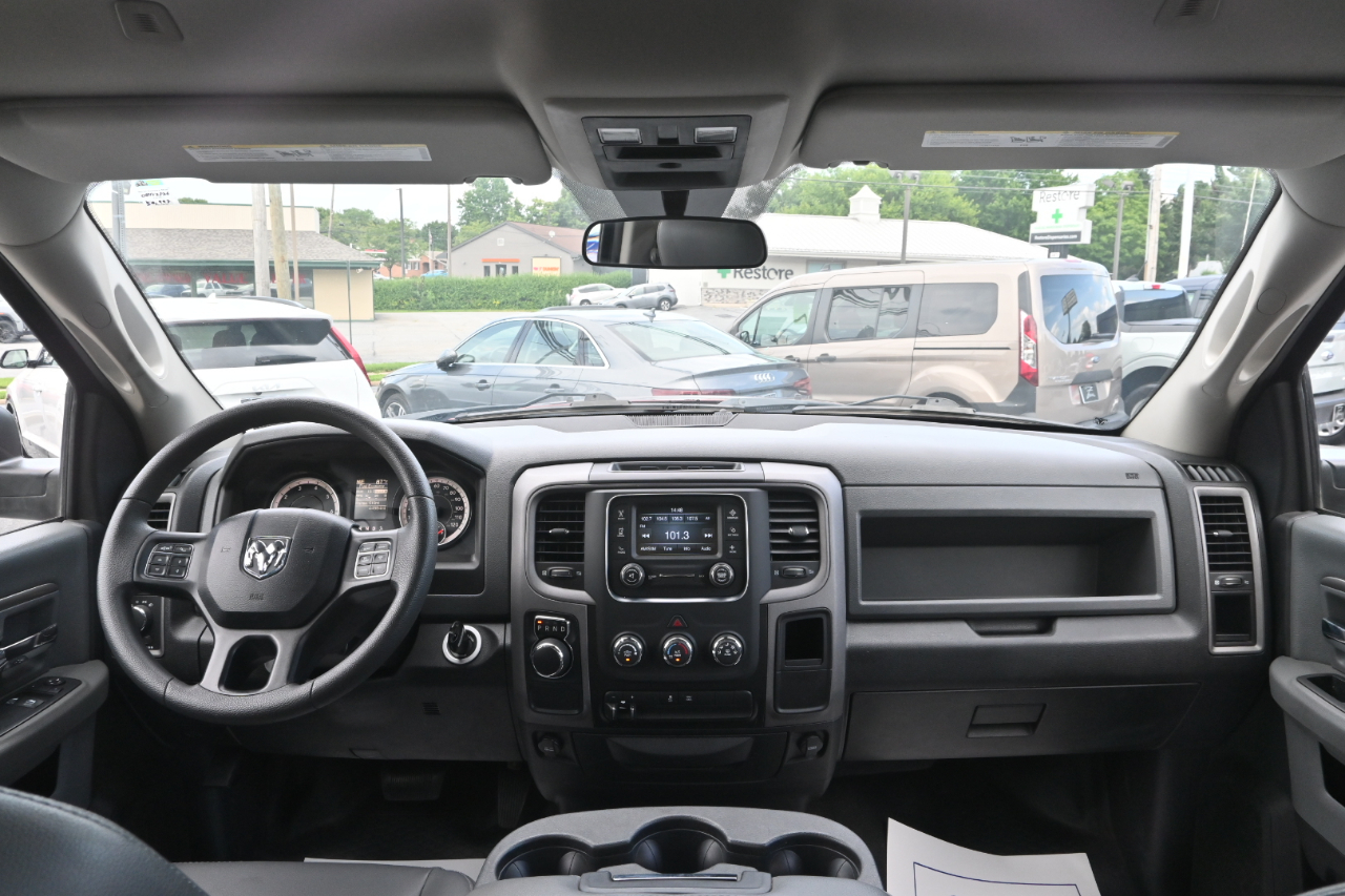 RAM 1500 Tradesman 4x2 Reg Cab 8' Box 2018