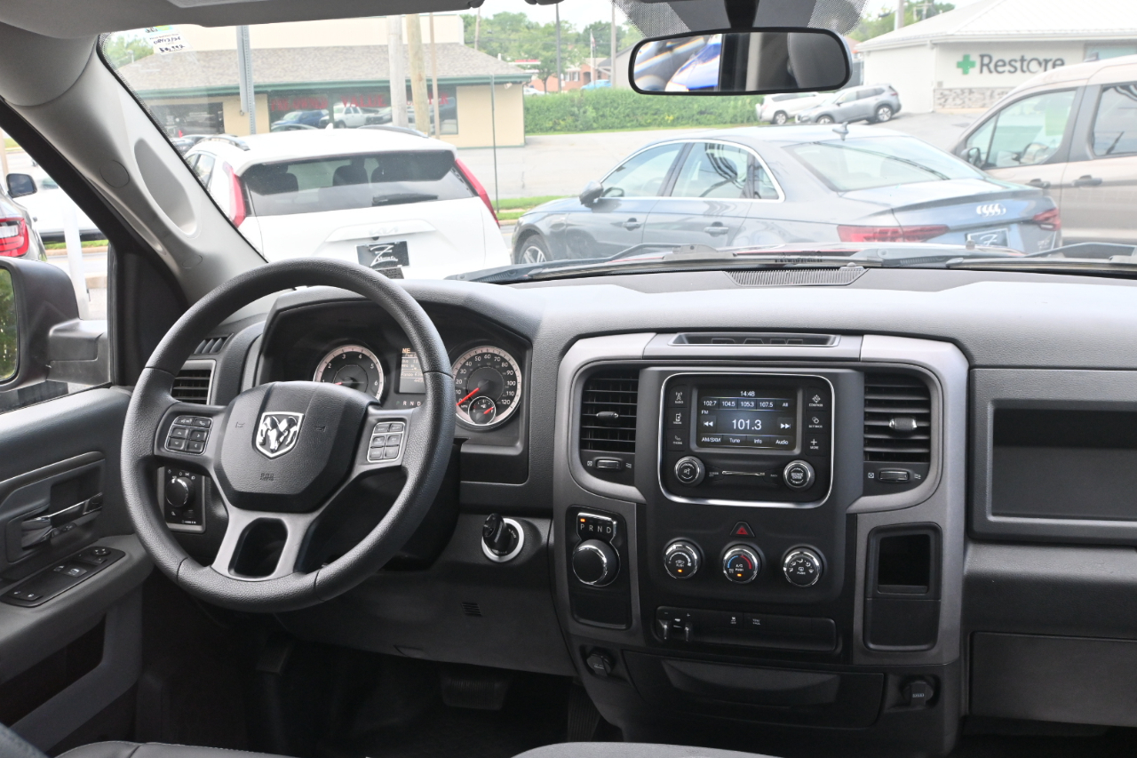 RAM 1500 Tradesman 4x2 Reg Cab 8' Box 2018