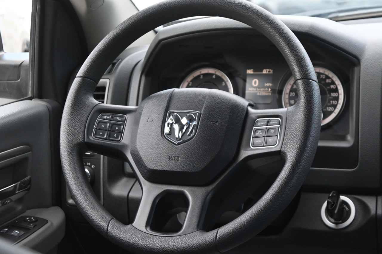 RAM 1500 Tradesman 4x2 Reg Cab 8' Box 2018