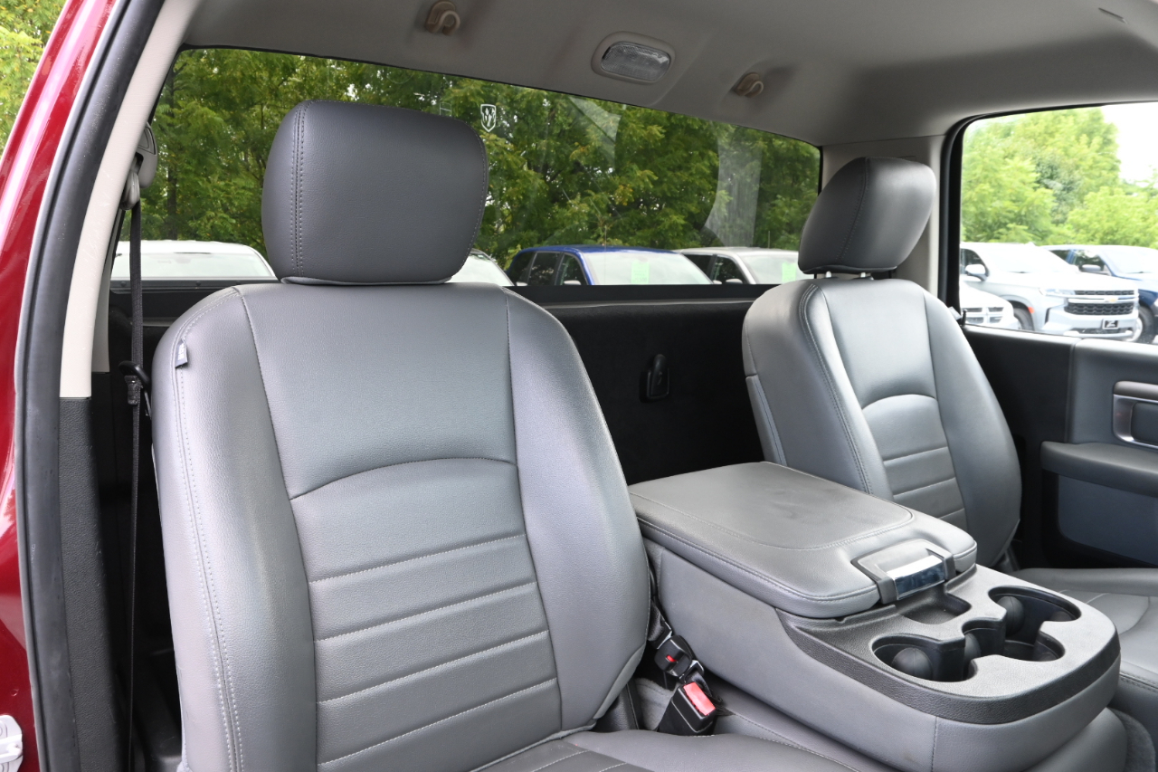 RAM 1500 Tradesman 4x2 Reg Cab 8' Box 2018