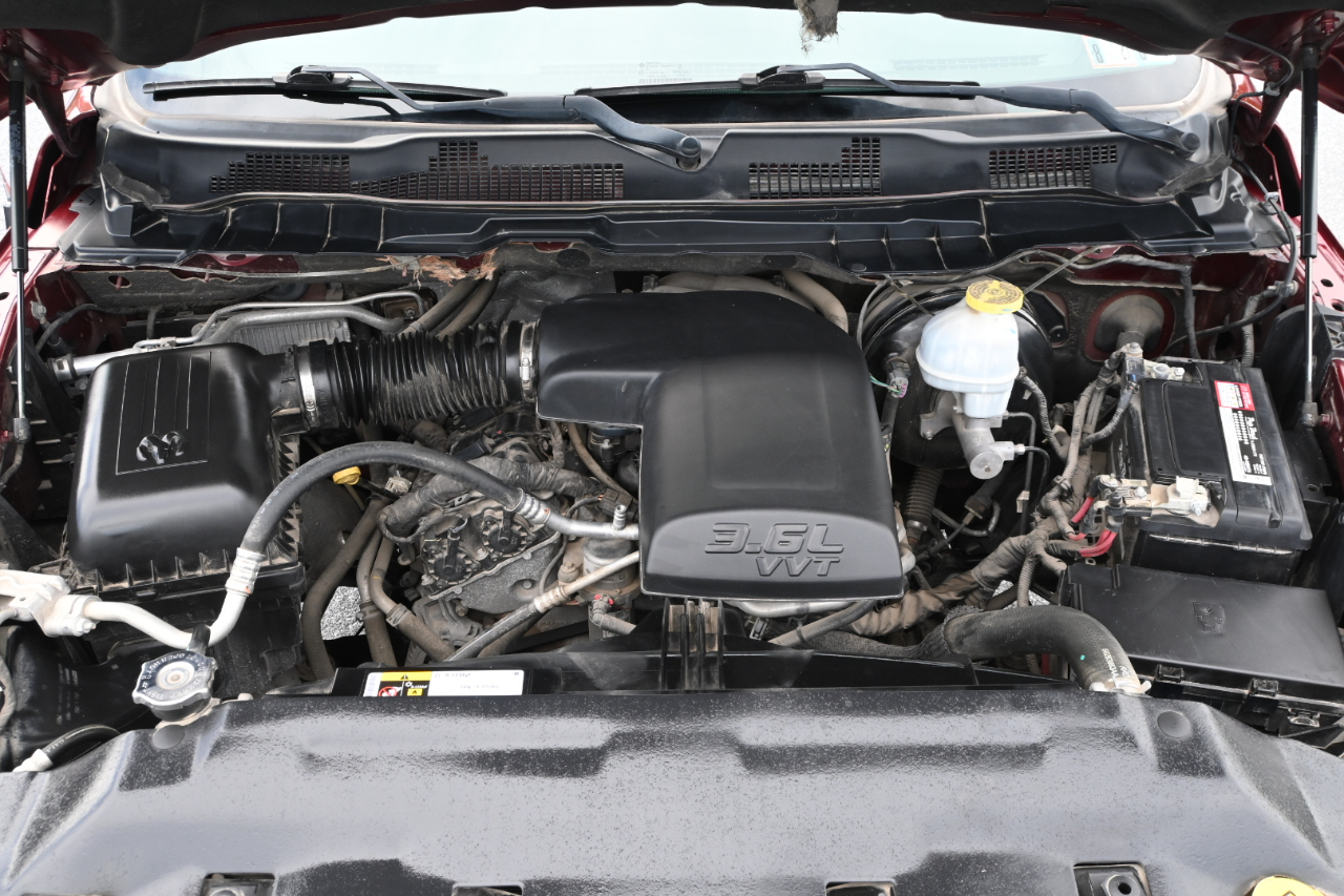 RAM 1500 Tradesman 4x2 Reg Cab 8' Box 2018