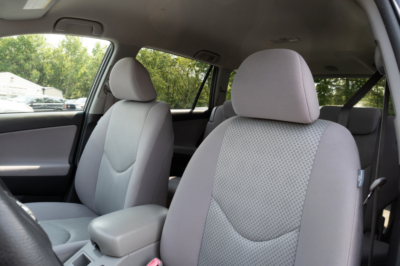 Toyota RAV4 4WD 4dr 4-cyl 4-Spd AT (Natl) 2008
