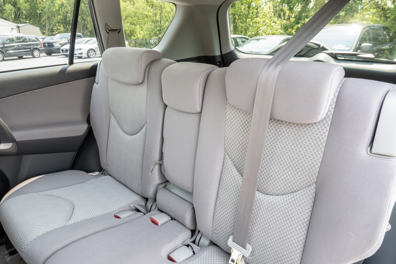 Toyota RAV4 4WD 4dr 4-cyl 4-Spd AT (Natl) 2008