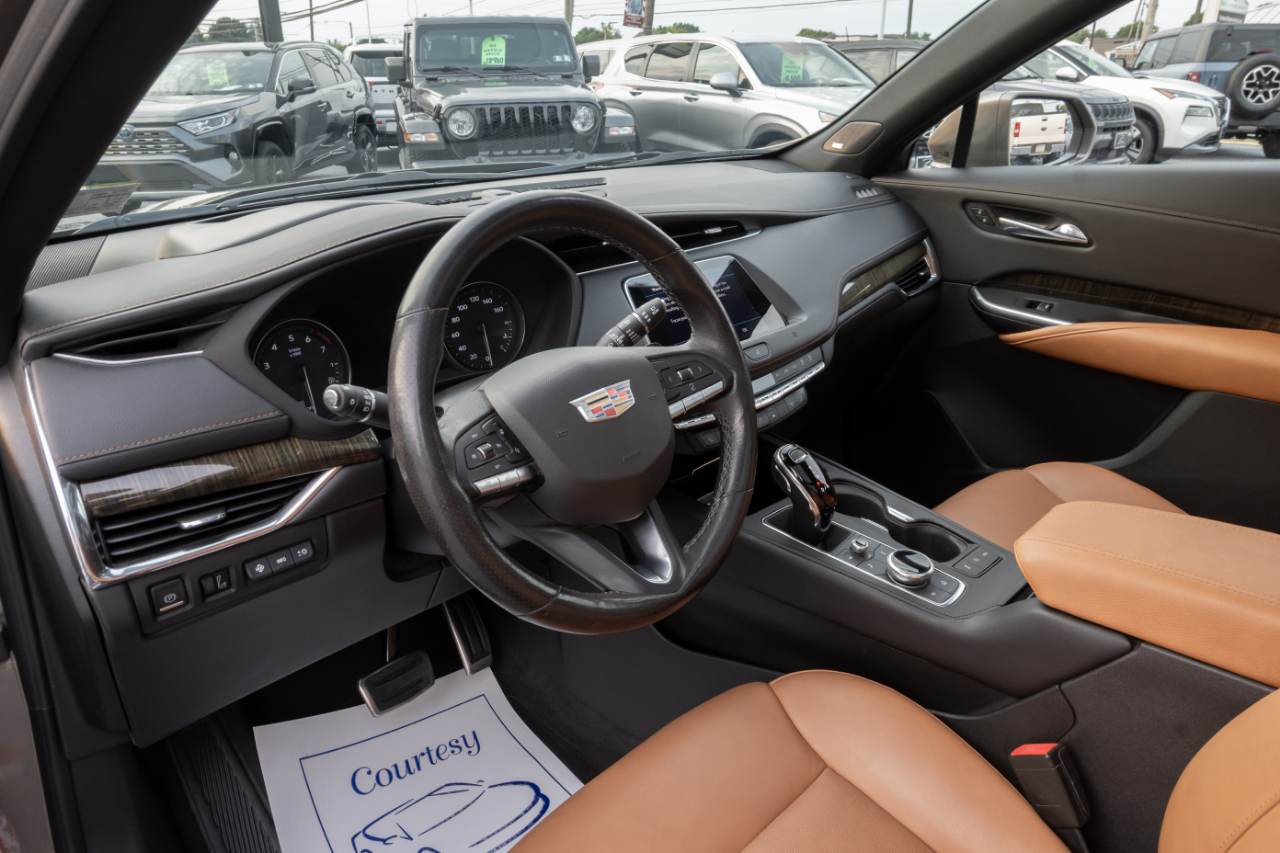 Cadillac XT4 AWD 4dr Sport 2020
