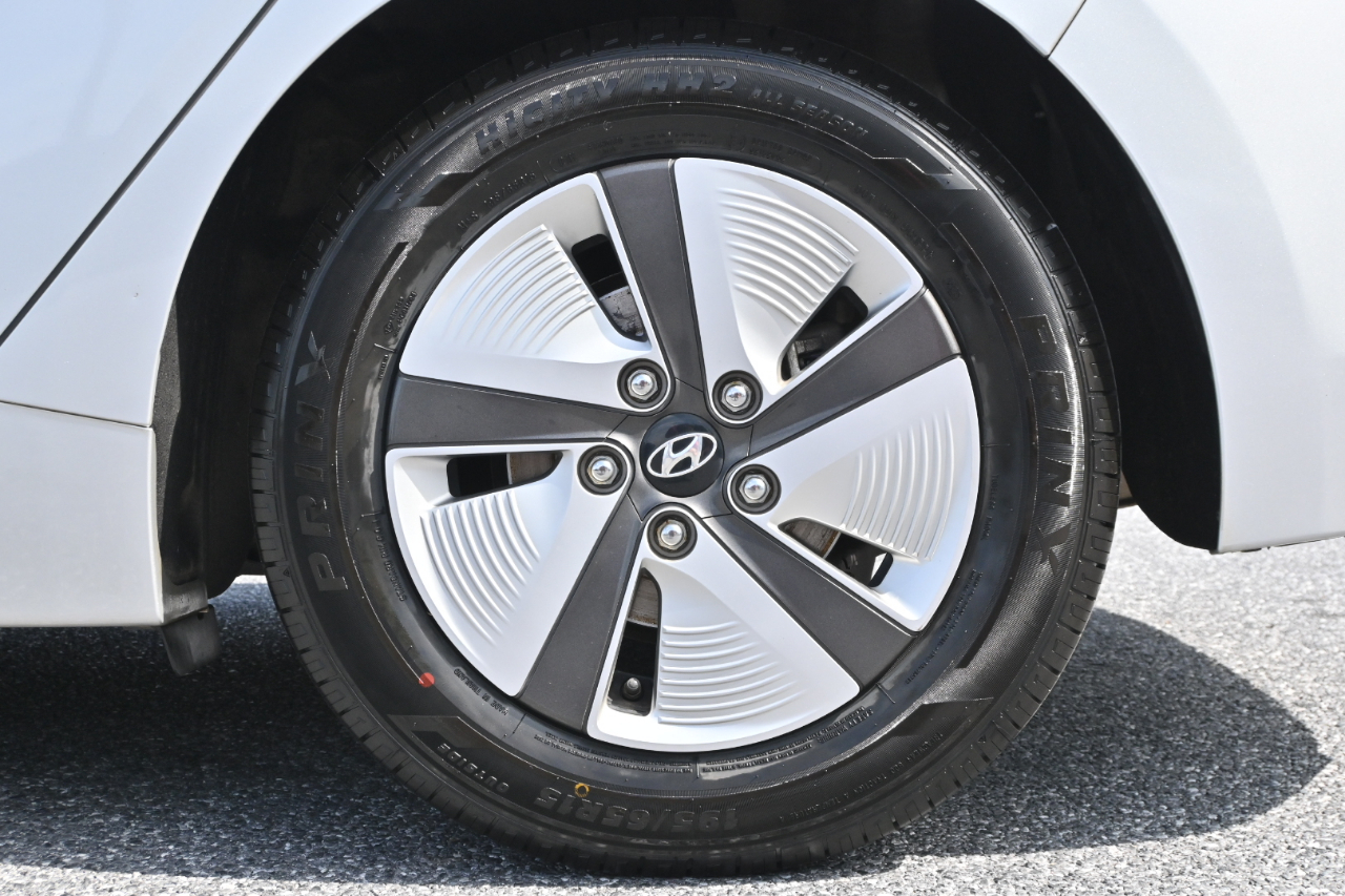 Hyundai Ioniq Hybrid Blue Hatchback 2019