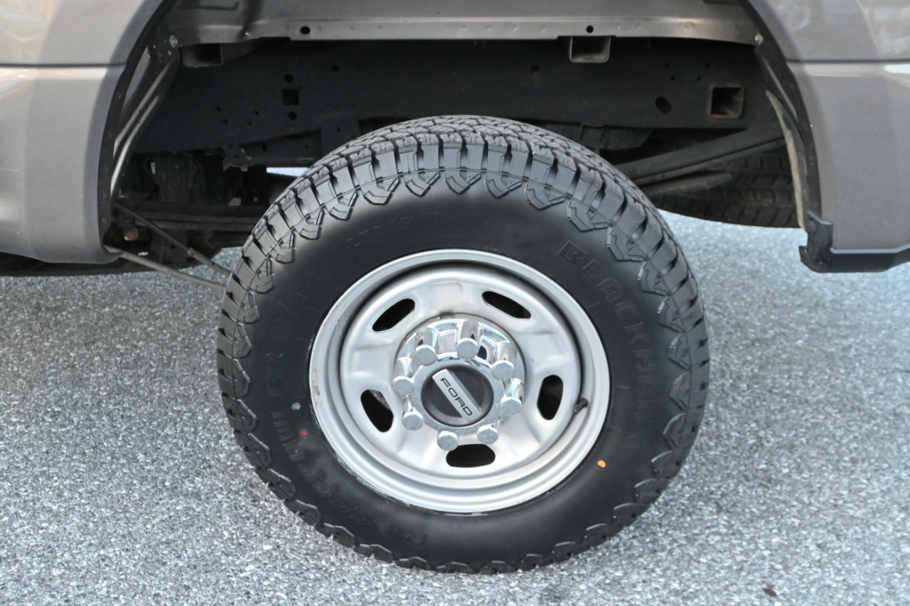 Ford Super Duty F-250 SRW XL 4WD SuperCab 8' Box 2019