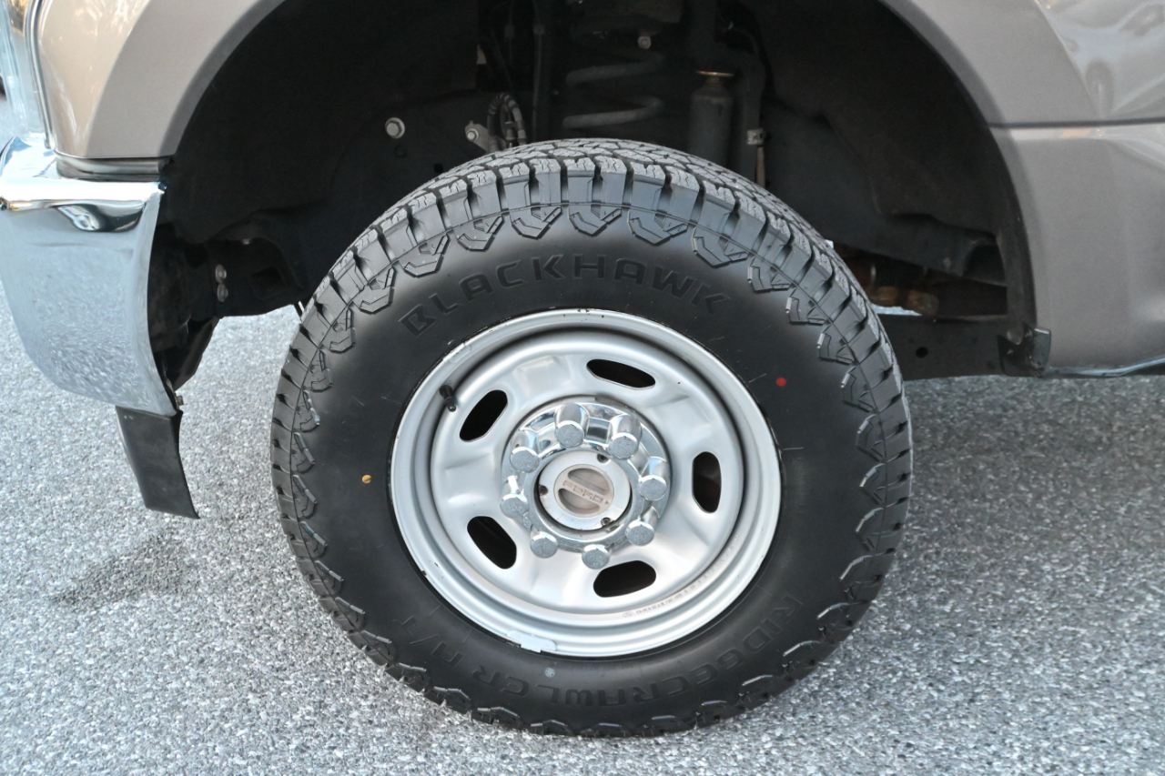 Ford Super Duty F-250 SRW XL 4WD SuperCab 8' Box 2019