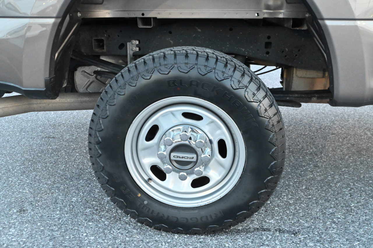 Ford Super Duty F-250 SRW XL 4WD SuperCab 8' Box 2019