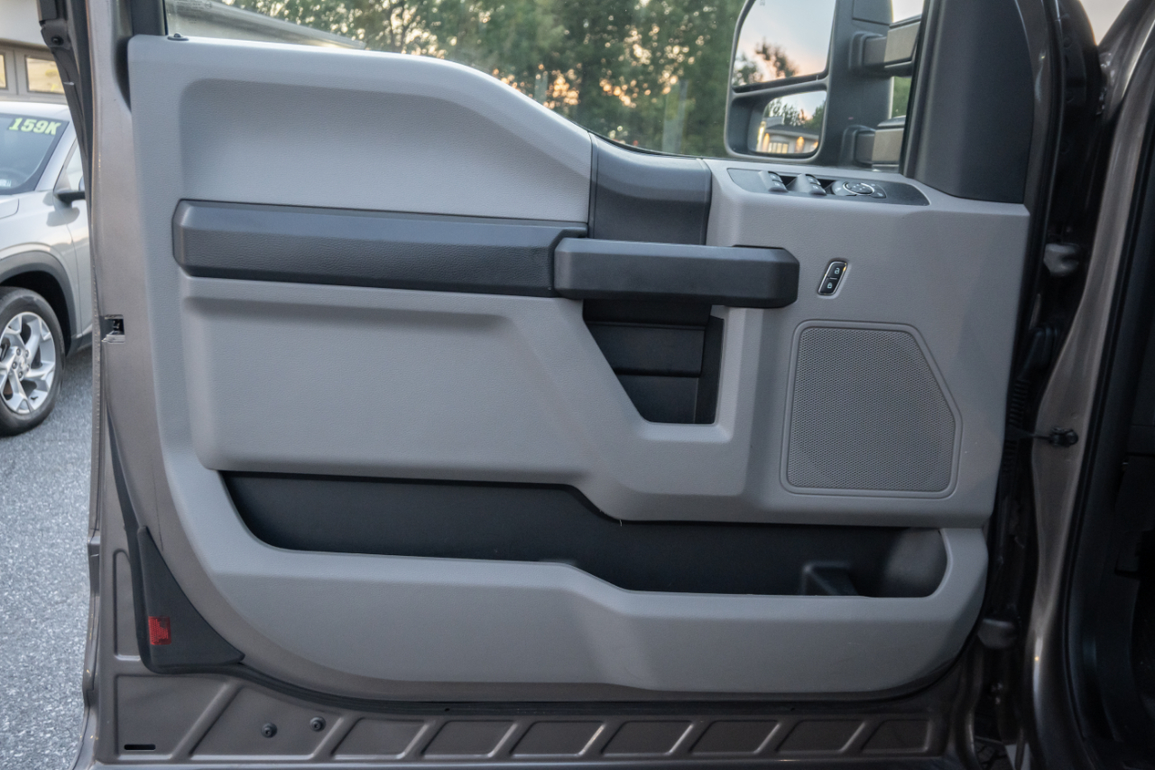 Ford Super Duty F-250 SRW XL 4WD SuperCab 8' Box 2019