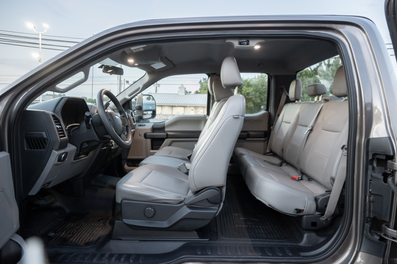 Ford Super Duty F-250 SRW XL 4WD SuperCab 8' Box 2019