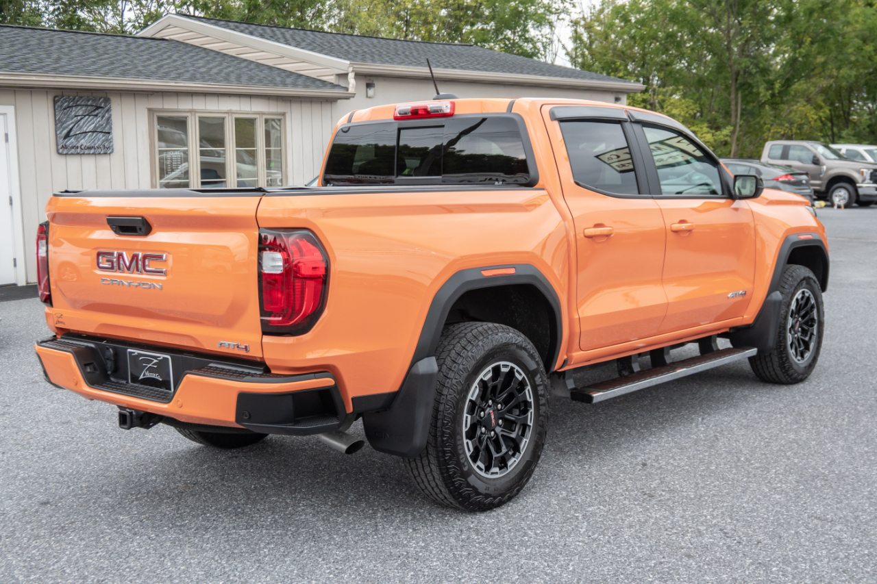 GMC Canyon 4WD Crew Cab AT4 2026