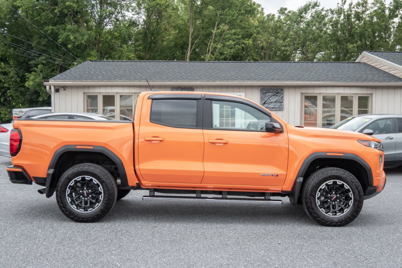 GMC Canyon 4WD Crew Cab AT4 2026