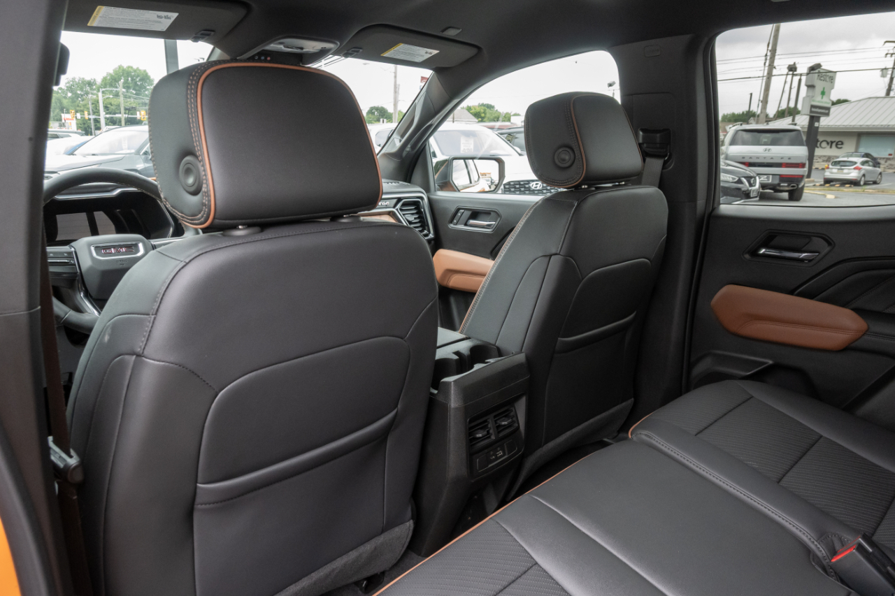 GMC Canyon 4WD Crew Cab AT4 2026